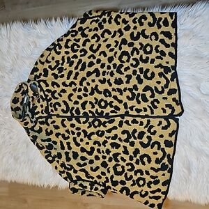 Janice Apparel Cheetah Print Wrap – NWT – One Size